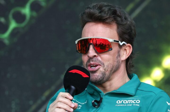 Fernando Alonso says committing to Aston Martin until 2026 was 'easy'